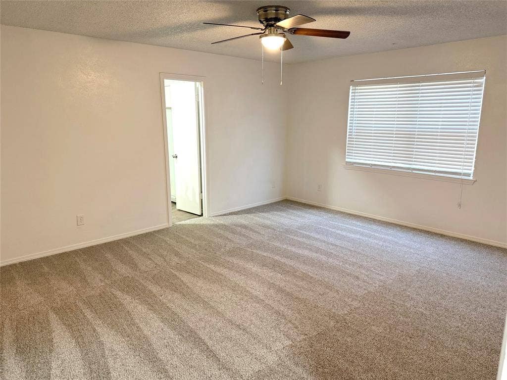 520 Baker Drive, Hurst, TX 76054 520 Baker Drive, Hurst, TX 76054