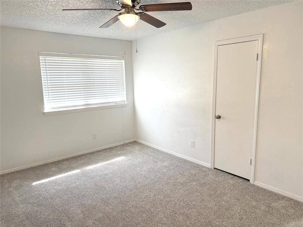 520 Baker Drive, Hurst, TX 76054 520 Baker Drive, Hurst, TX 76054