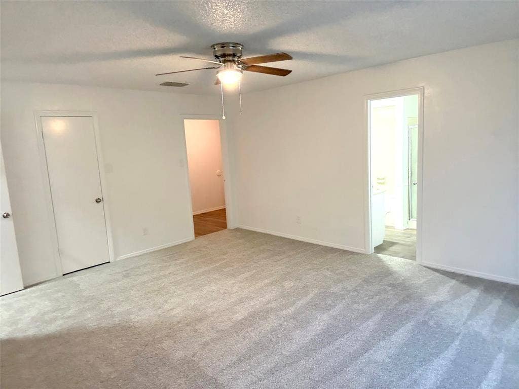 520 Baker Drive, Hurst, TX 76054 520 Baker Drive, Hurst, TX 76054