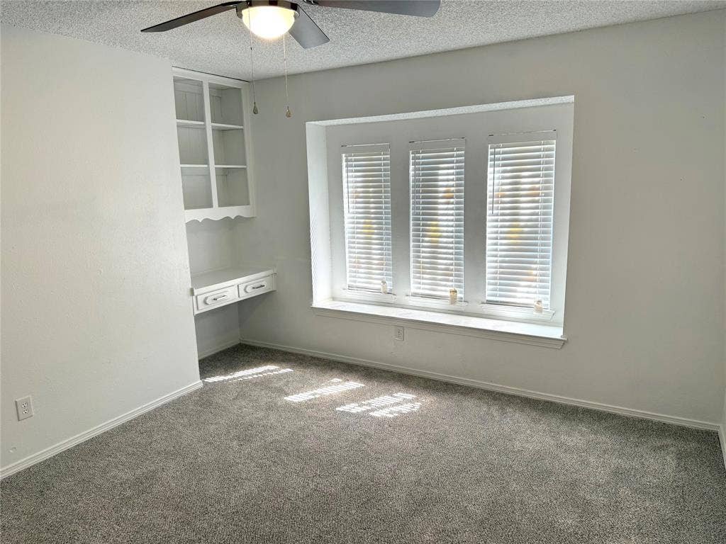520 Baker Drive, Hurst, TX 76054 520 Baker Drive, Hurst, TX 76054