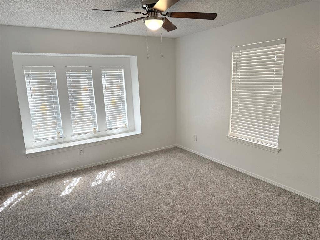520 Baker Drive, Hurst, TX 76054 520 Baker Drive, Hurst, TX 76054