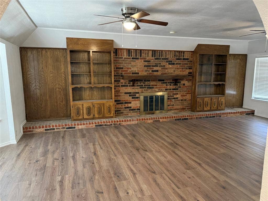 520 Baker Drive, Hurst, TX 76054 520 Baker Drive, Hurst, TX 76054