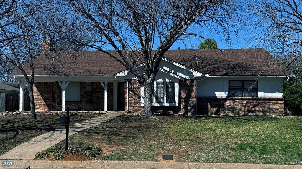520 Baker Drive, Hurst, TX 76054 520 Baker Drive, Hurst, TX 76054
