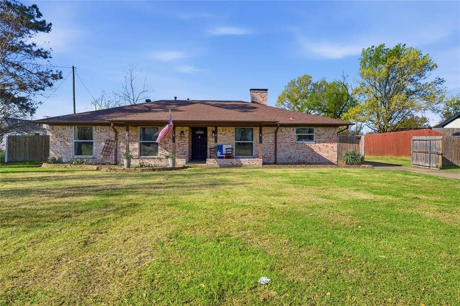 Property photo for 845 Griffith Avenue, Terrell, TX