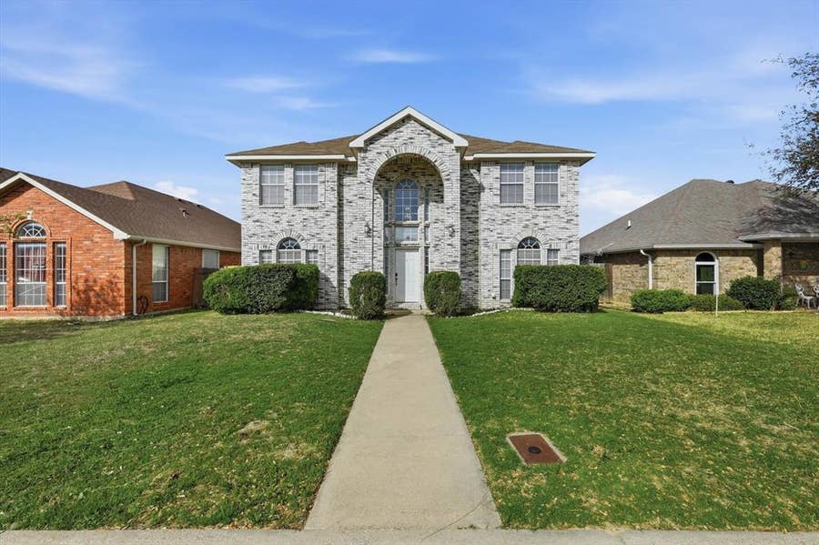 Property photo for 6917 Club Creek Drive, Fort Worth, TX
