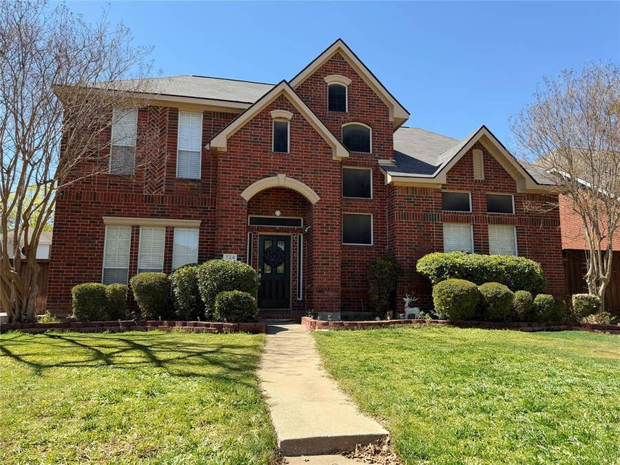 Property photo for 724 Cottonwood Bend Drive, Allen, TX