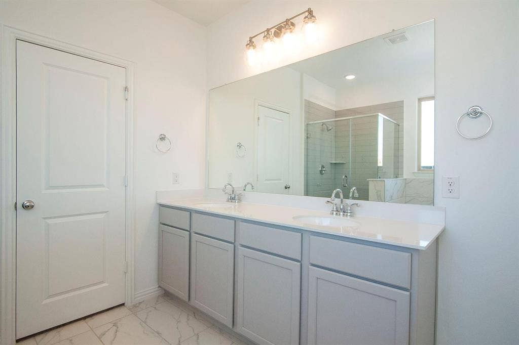 816 Trailside Lane, Argyle, TX 76226