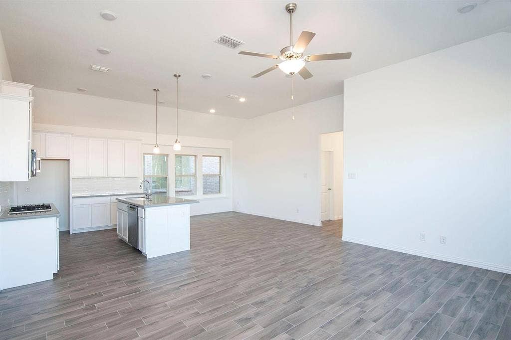 816 Trailside Lane, Argyle, TX 76226