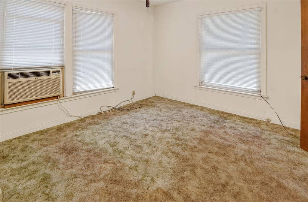 1224 S Brazos Street, Weatherford, TX 76086 Another view of second bedroom.