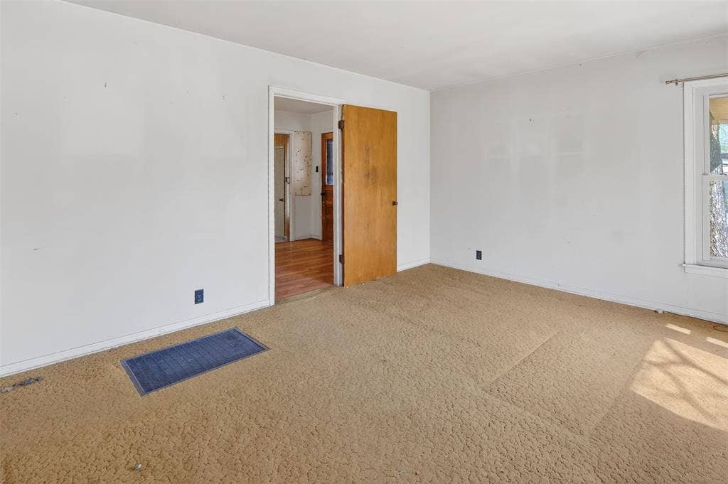 1224 S Brazos Street, Weatherford, TX 76086 1224 S Brazos Street, Weatherford, TX 76086