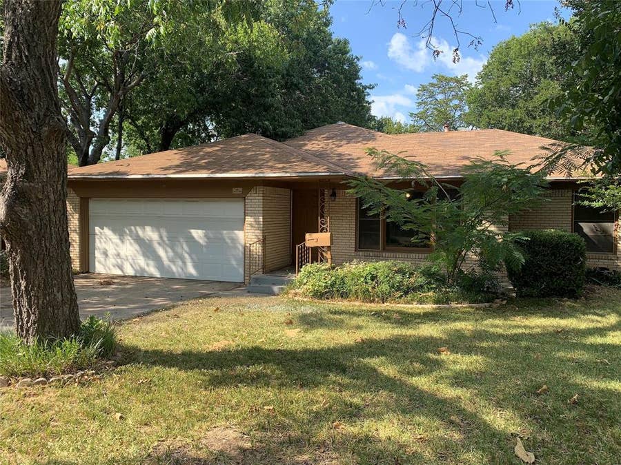 Property photo for 7433 Vallejo Drive, Dallas, TX