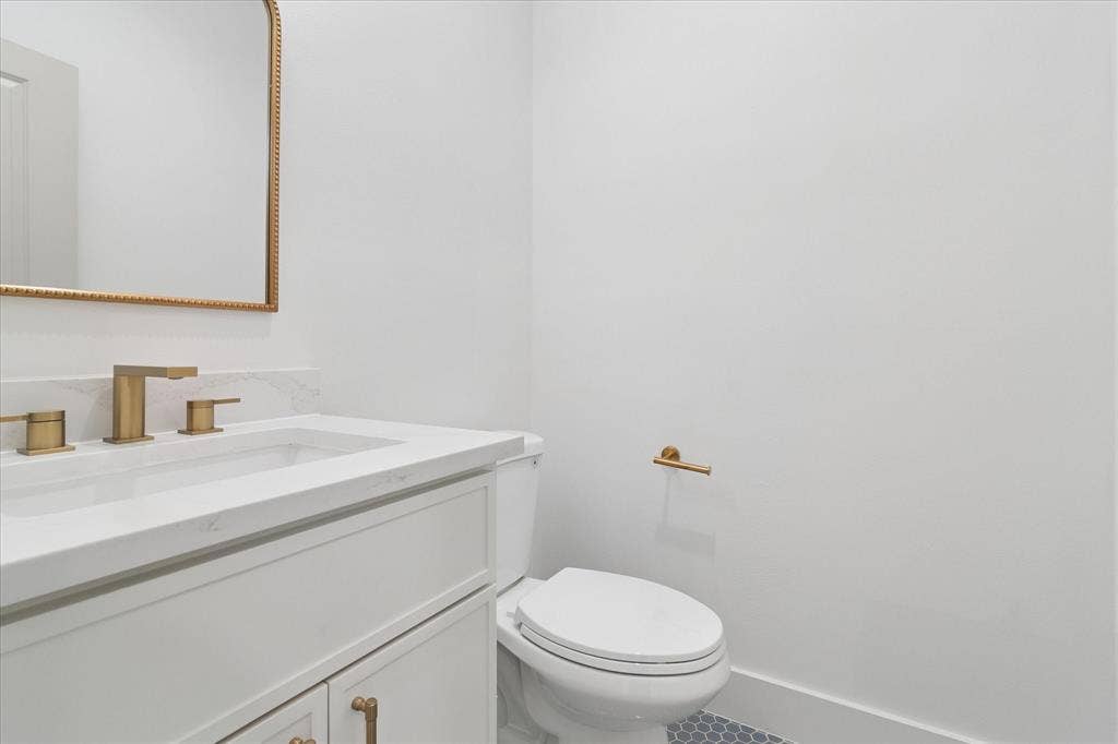 121 Lakeshore Lane, Glenn Heights, TX 75154 121 Lakeshore Lane, Glenn Heights, TX 75154