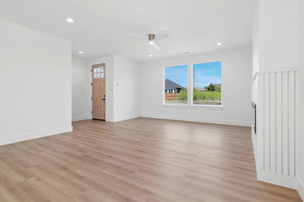 121 Lakeshore Lane, Glenn Heights, TX 75154 121 Lakeshore Lane, Glenn Heights, TX 75154