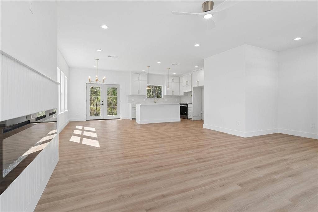 121 Lakeshore Lane, Glenn Heights, TX 75154 121 Lakeshore Lane, Glenn Heights, TX 75154