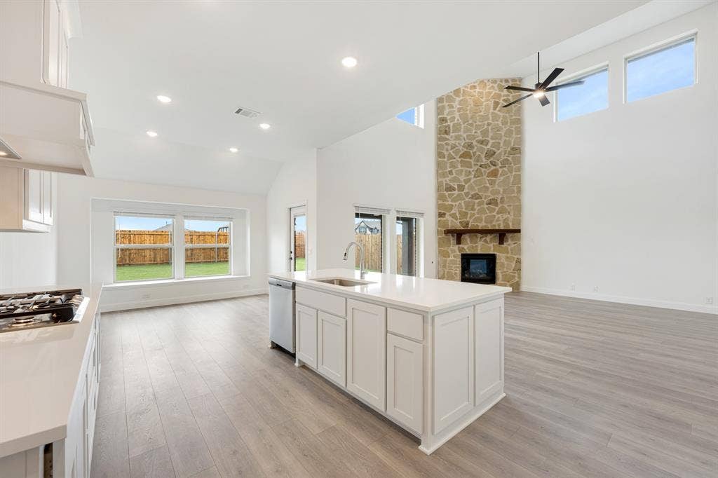 208 Sweetwater Drive, Commerce, TX 75428 208 Sweetwater Drive, Commerce, TX 75428