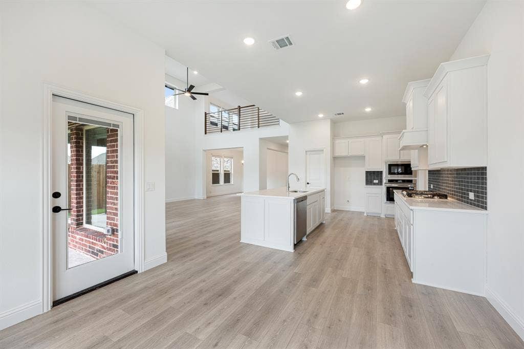 208 Sweetwater Drive, Commerce, TX 75428 208 Sweetwater Drive, Commerce, TX 75428