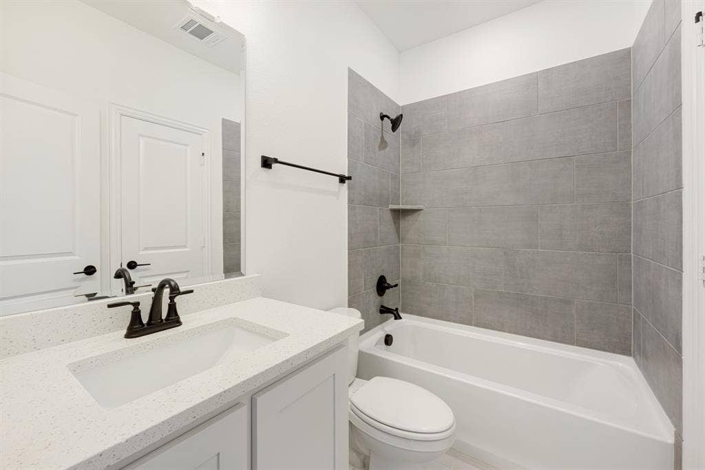 208 Sweetwater Drive, Commerce, TX 75428 208 Sweetwater Drive, Commerce, TX 75428