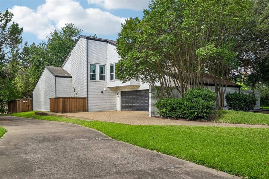 Property photo for 7401 Stillwater Court, Garland, TX