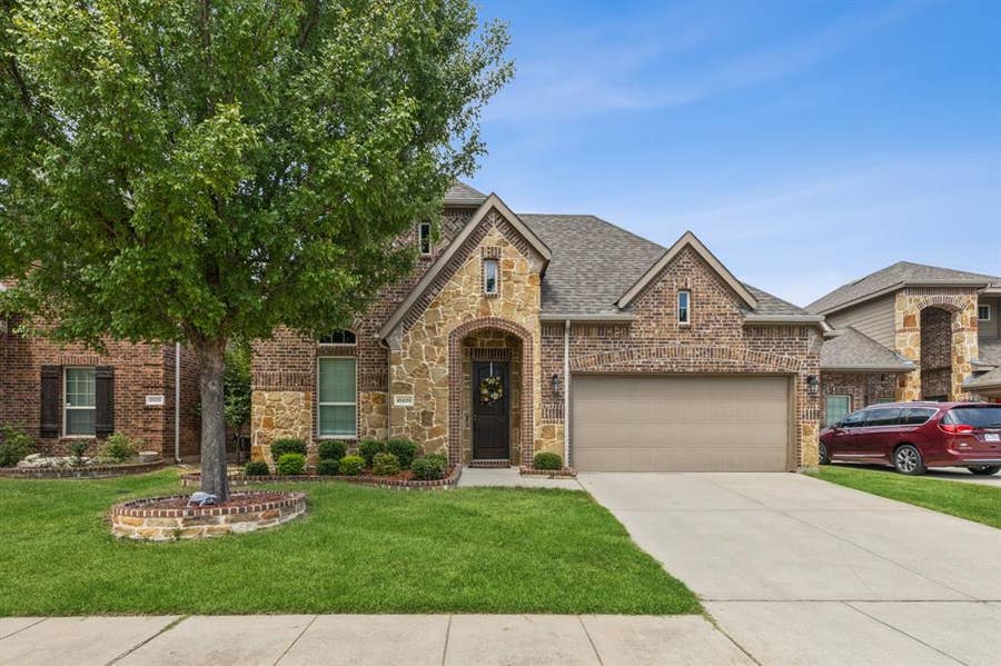 Property photo for 10420 Old Eagle River Lane, Mckinney, TX