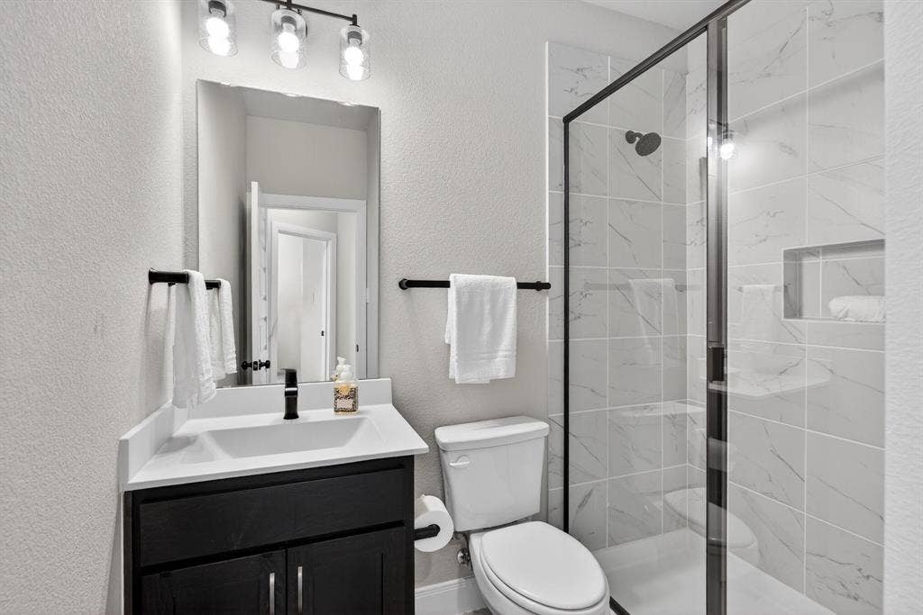 1414 Roundup Way, Argyle, TX 76226 Upstairs with great walk-in shower