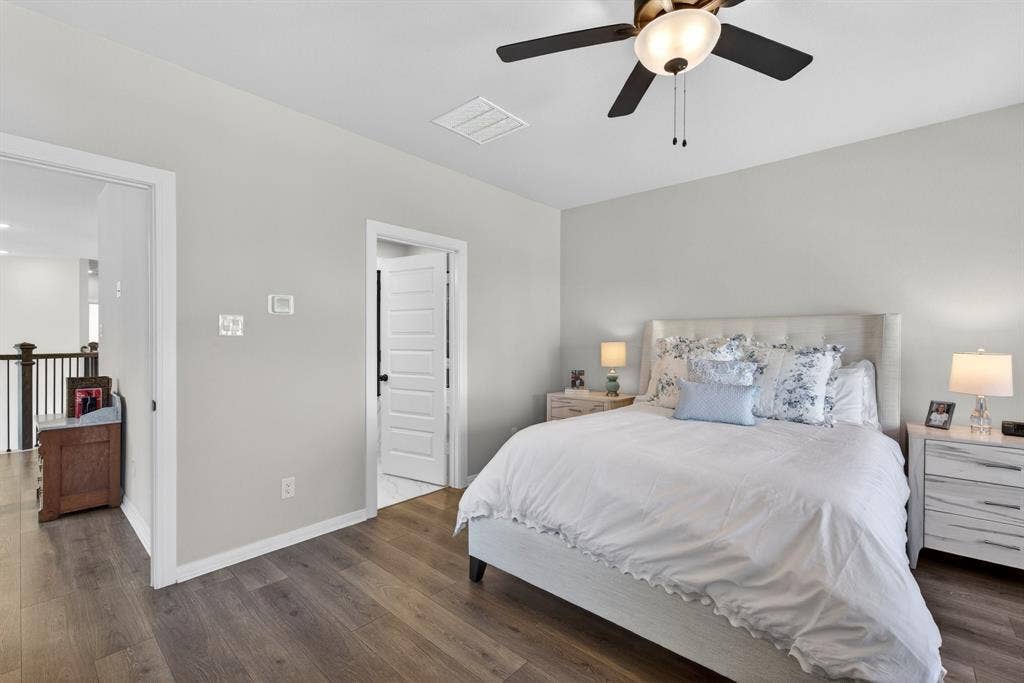 1414 Roundup Way, Argyle, TX 76226 Ensuite Bath