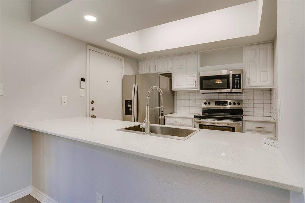 3105 San Jacinto Street, #217, Dallas, TX 75204 3105 San Jacinto Street, #217, Dallas, TX 75204