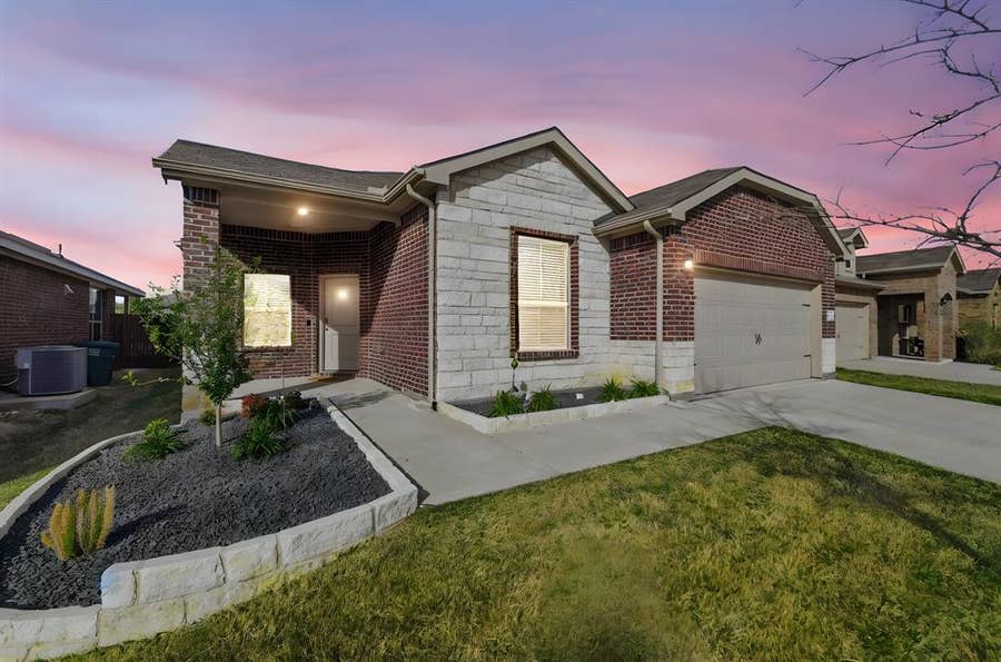 Property photo for 8617 Sandy Park Drive, Fort Worth, TX