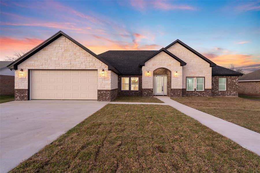 Property photo for 470 Elmwood Drive, Woodway, TX
