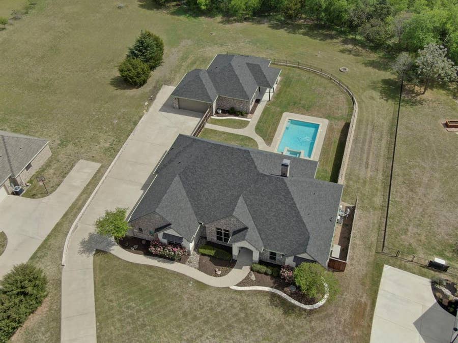 Property photo for 136 Sullivan Way, Waxahachie, TX