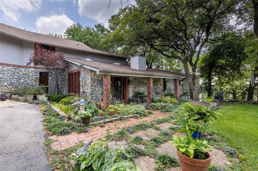 Property photo for 13360 Miller Road, Azle, TX