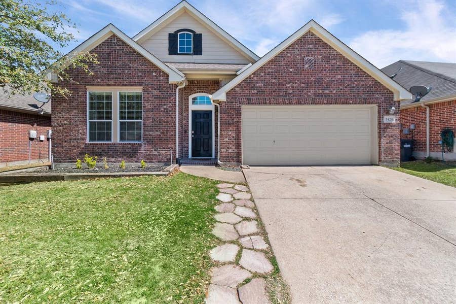 Property photo for 3420 Foxfield Trail, McKinney, TX