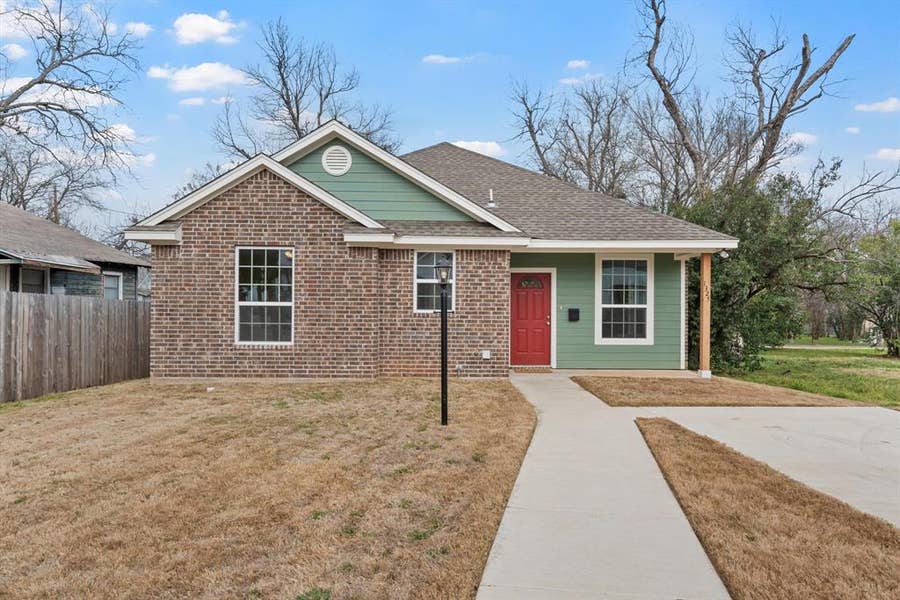 Property photo for 1325 N 11th Street, Waco, TX