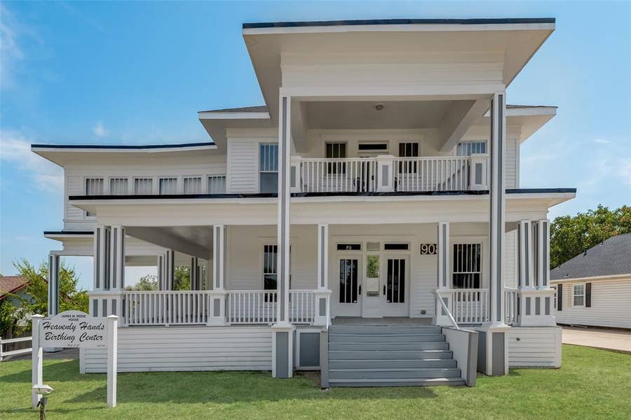 Property photo for 908 N Goliad Street, Rockwall, TX