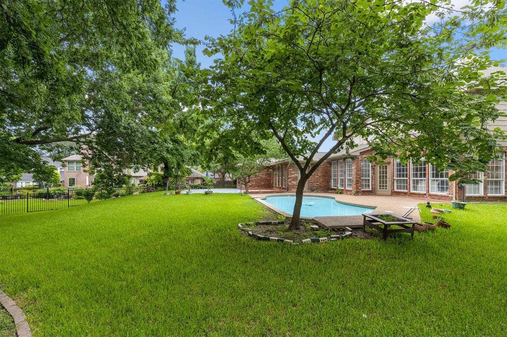 6010 Troon Circle, Garland, TX 75044