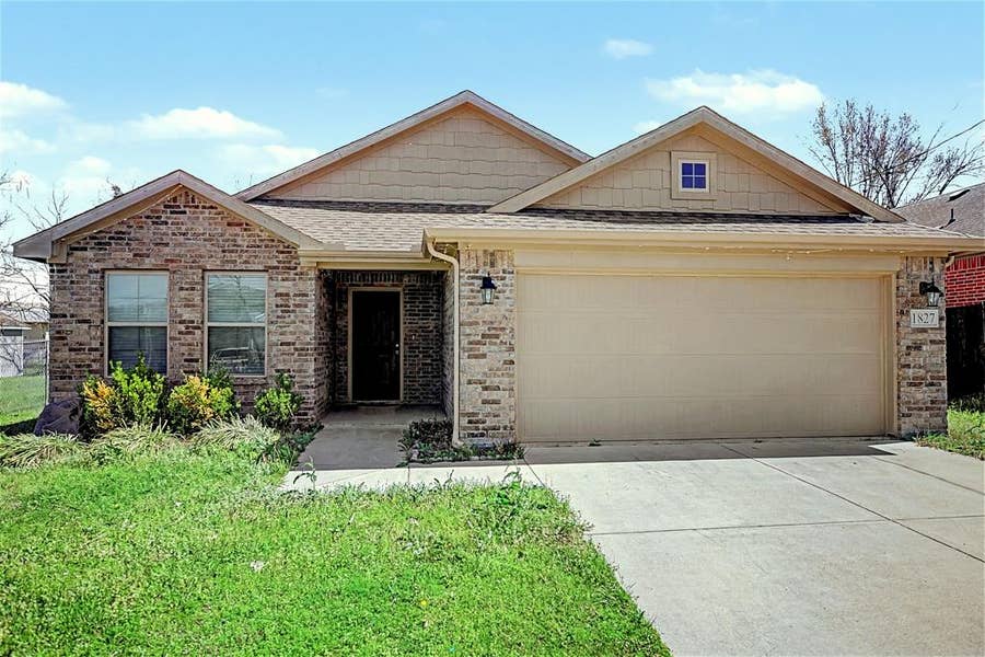 Property photo for 1827 College Street, Greenville, TX