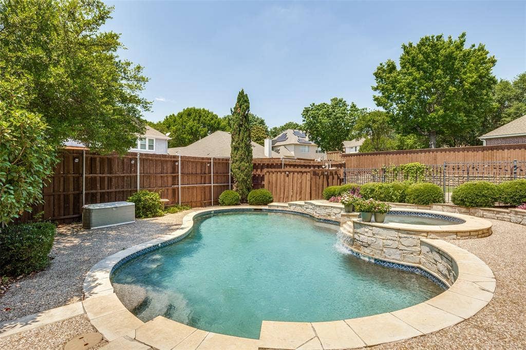 4405 Courtney Lane, Richardson, TX 75082 4405 Courtney Lane, Richardson, TX 75082