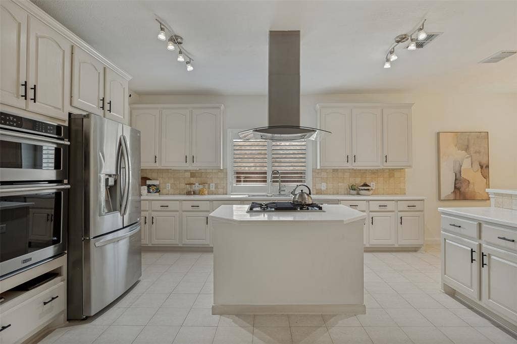 4405 Courtney Lane, Richardson, TX 75082 4405 Courtney Lane, Richardson, TX 75082