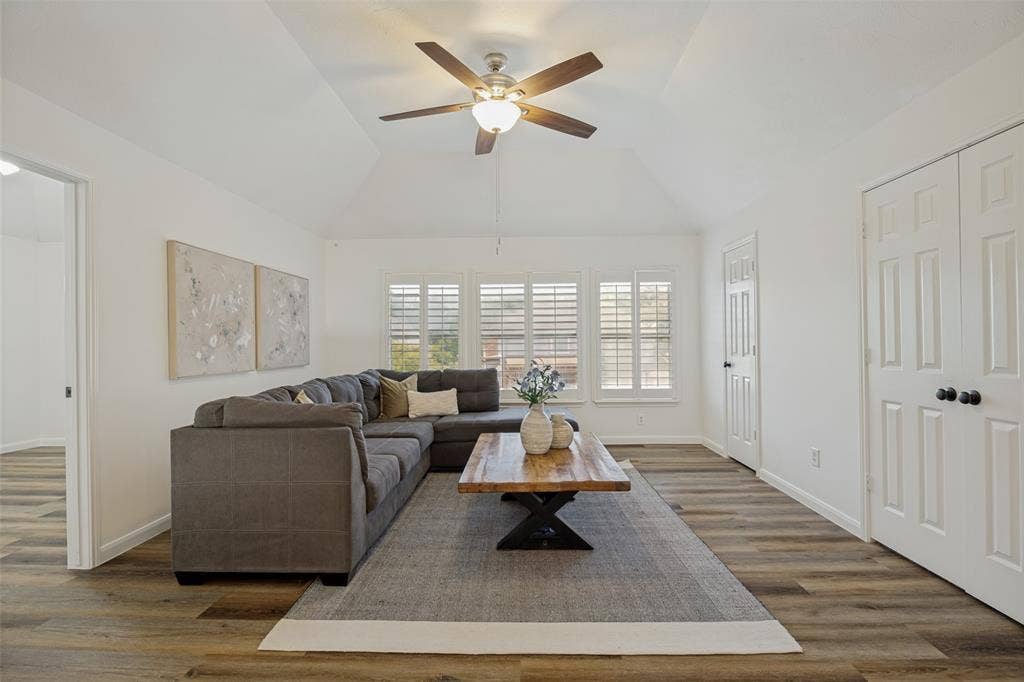 4405 Courtney Lane, Richardson, TX 75082 4405 Courtney Lane, Richardson, TX 75082