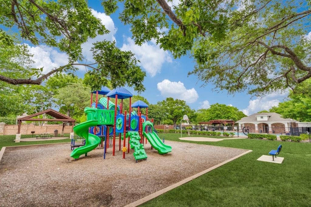 4405 Courtney Lane, Richardson, TX 75082 Community Playground