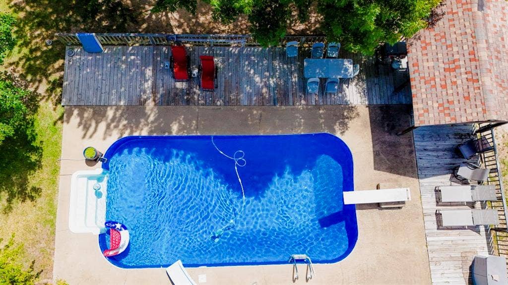 2382 Crystal Drive, Athens, TX 75752 View of pool
