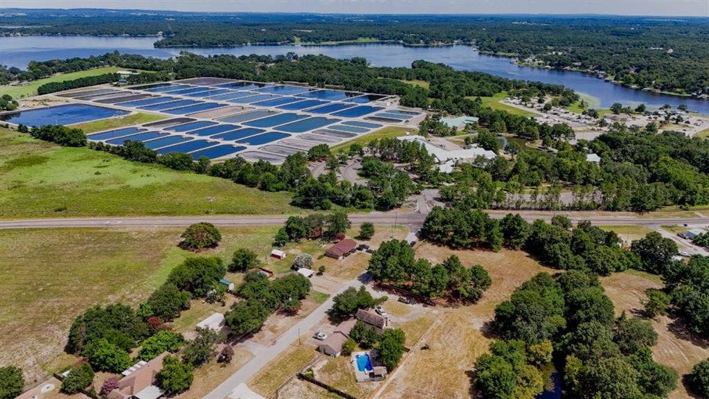 2382 Crystal Drive, Athens, TX 75752 Bird's eye view of a large body of water