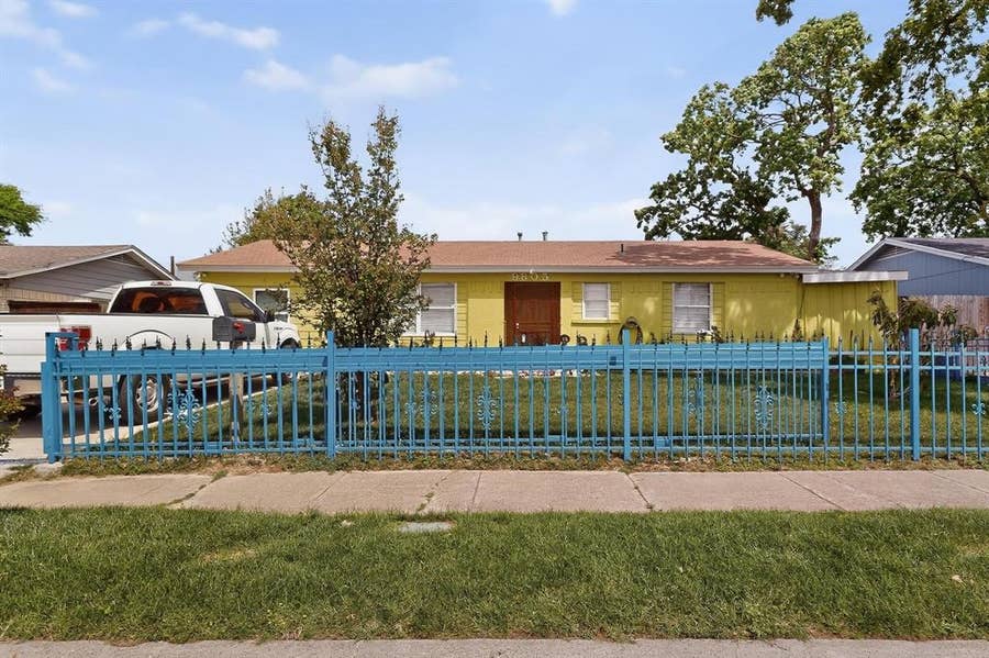 Property photo for 9805 Grady Lane, Dallas, TX