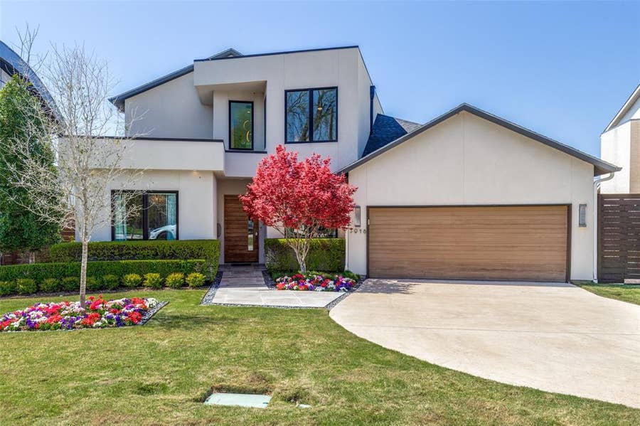 Property photo for 3918 Rochelle Drive, Dallas, TX