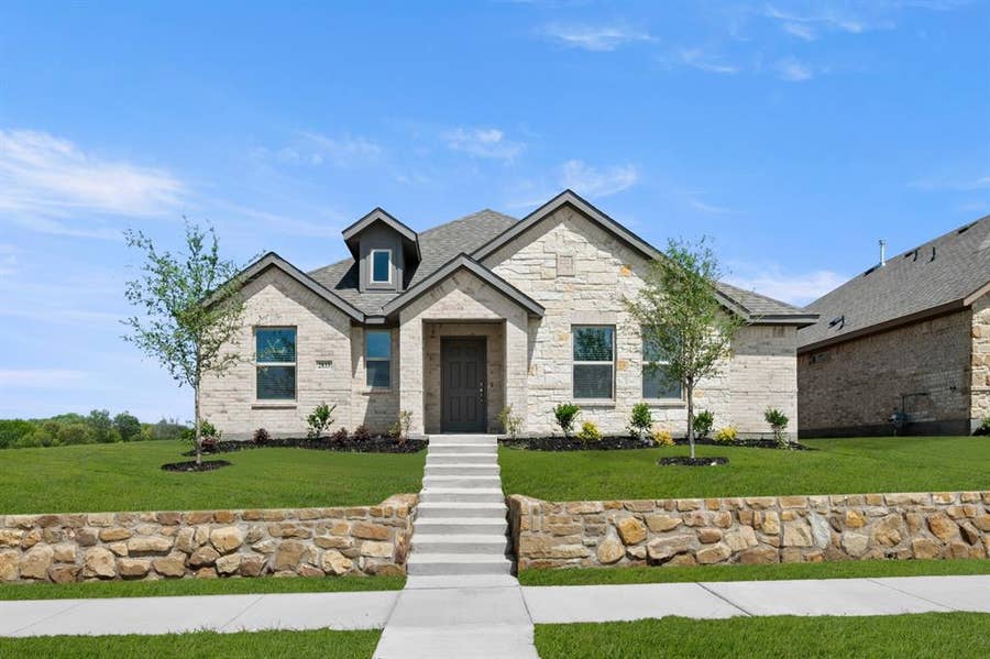 Property photo for 2833 Hay Lane, Midlothian, TX