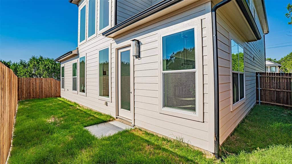 5634 Barkridge Drive, Granbury, TX 76048