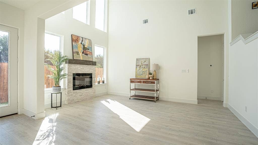 5634 Barkridge Drive, Granbury, TX 76048