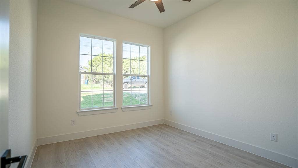 5634 Barkridge Drive, Granbury, TX 76048