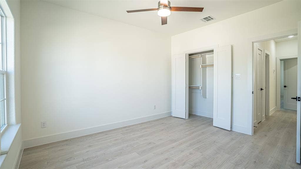 5634 Barkridge Drive, Granbury, TX 76048