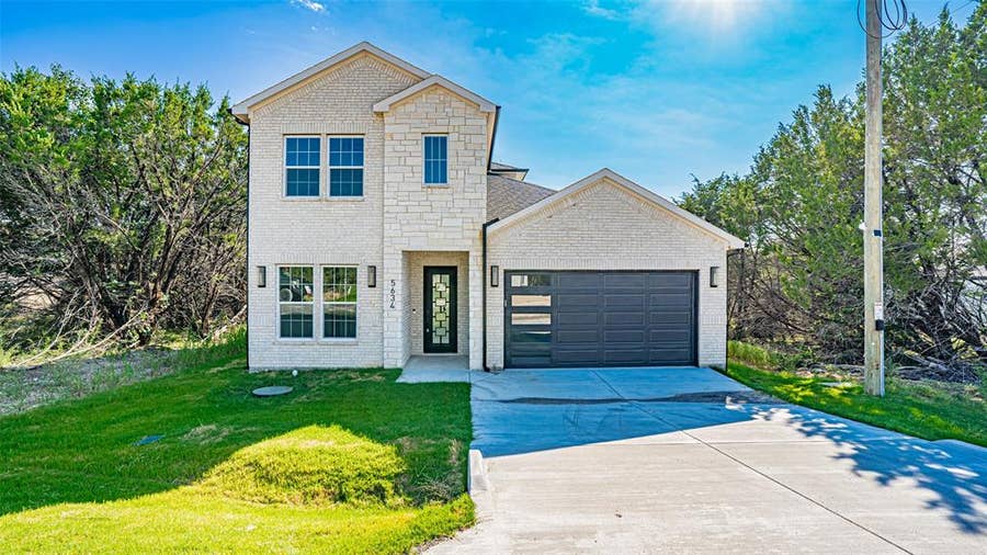 Property photo for 5634 Barkridge Drive, Granbury, TX