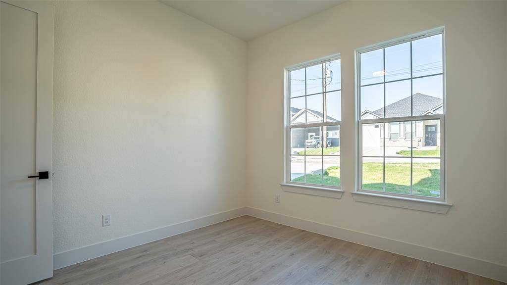 5634 Barkridge Drive, Granbury, TX 76048